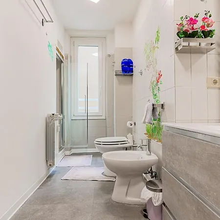 Cosy Close To Metro San Paolo Apartamento